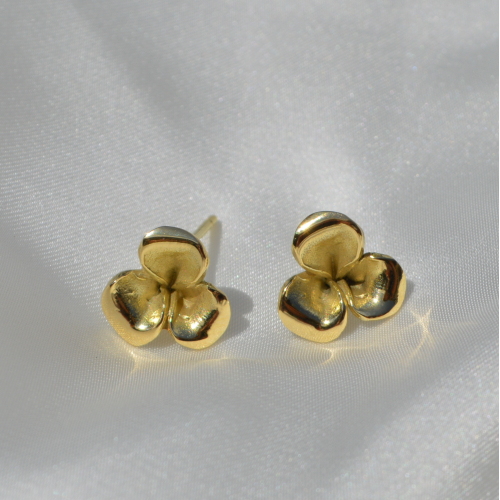 Catherine small earstuds Catherine small earstuds